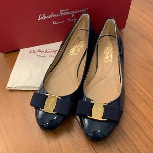 Salvatore Ferragamo Varina Ballet Flat (6.5)